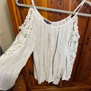 Unique Spectrum White Lace Sleeve Top